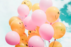 Ballons avec grand sourire